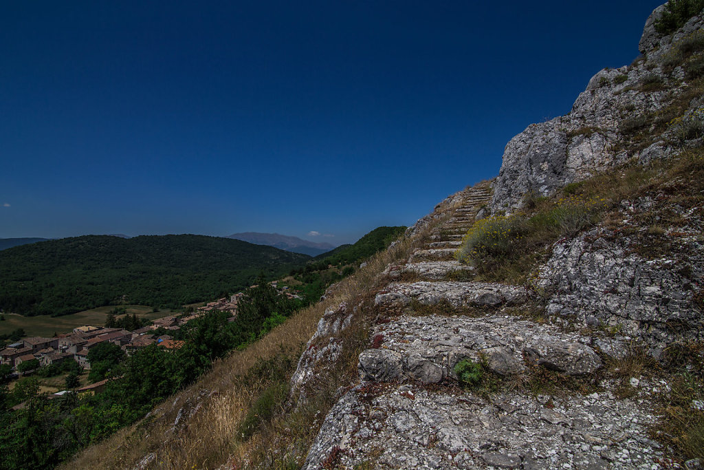 Bominaco (AQ) - Castello