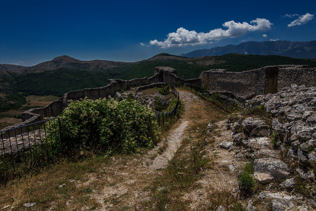 Bominaco (AQ) - Castello