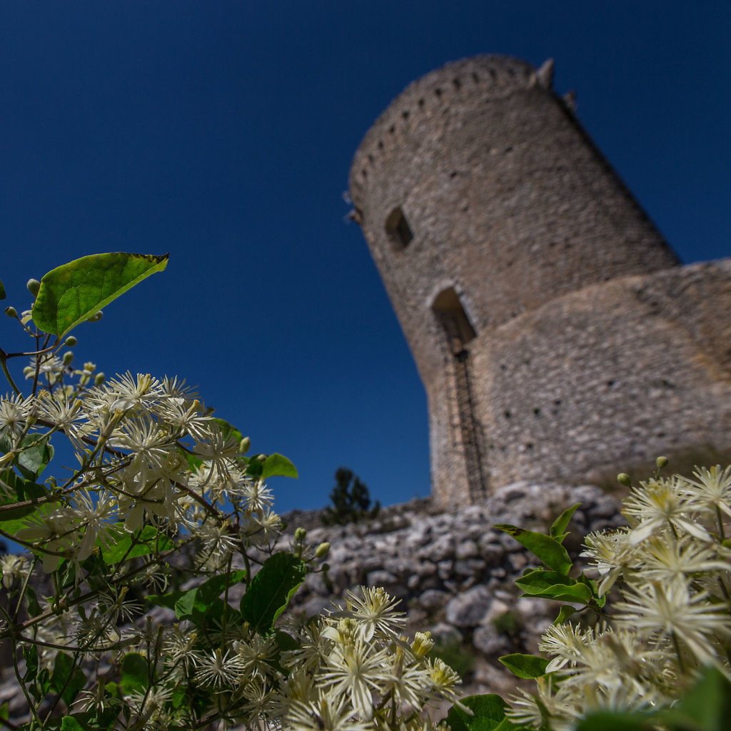 Bominaco (AQ) - Castello