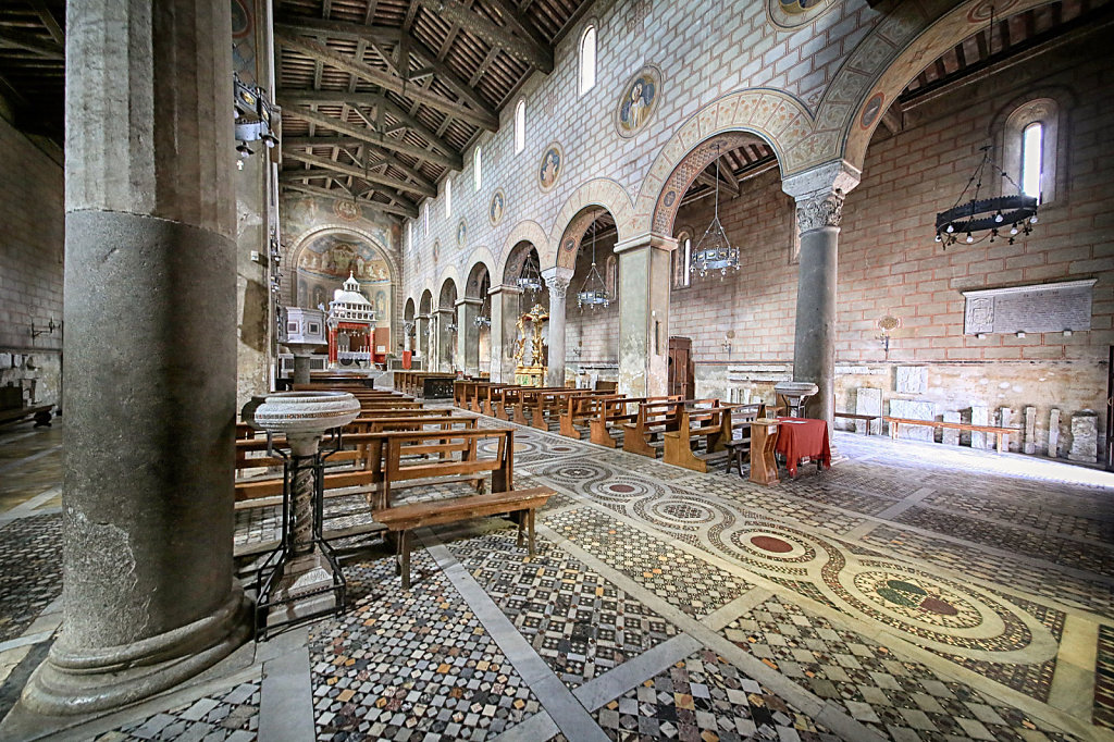 Ferentino (FR) - Concattedrale dei SS. Giovanni e Paolo