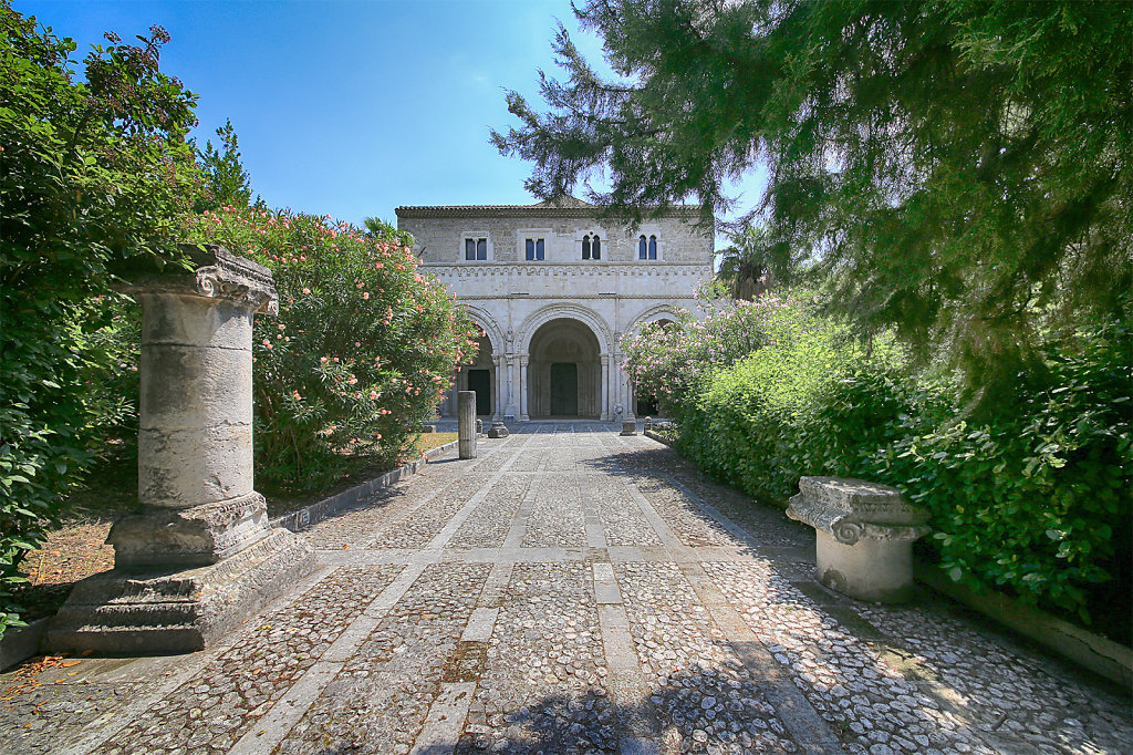 Castiglione a Casauria (PE) - Abbazia di San Clemente a Casauria