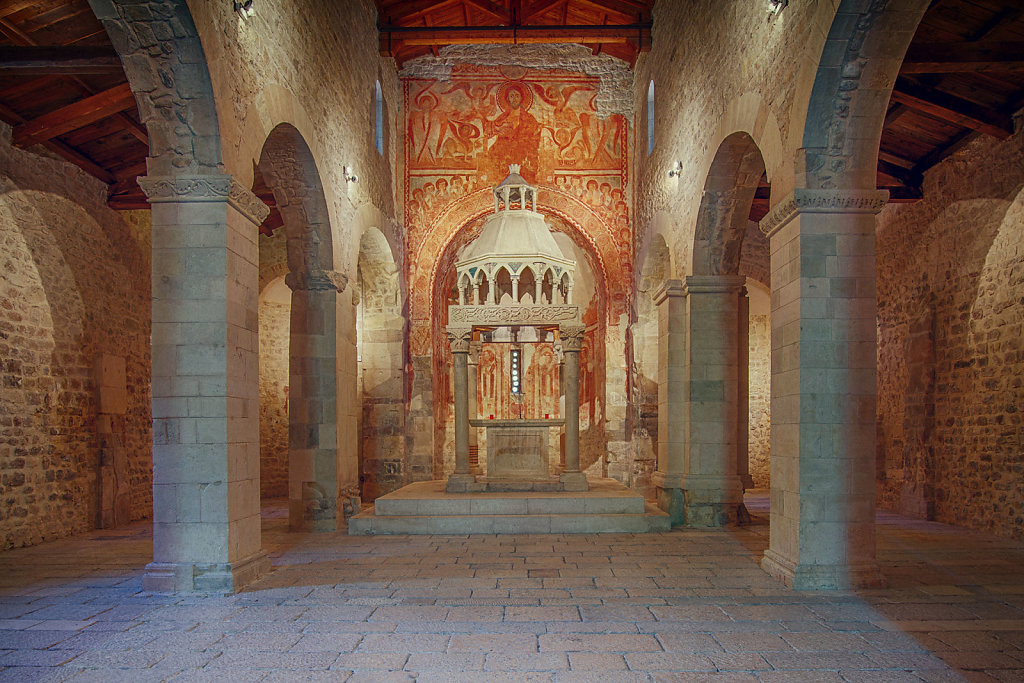 Capestrano (AQ) - Chiesa di San Pietro ad Oratorium