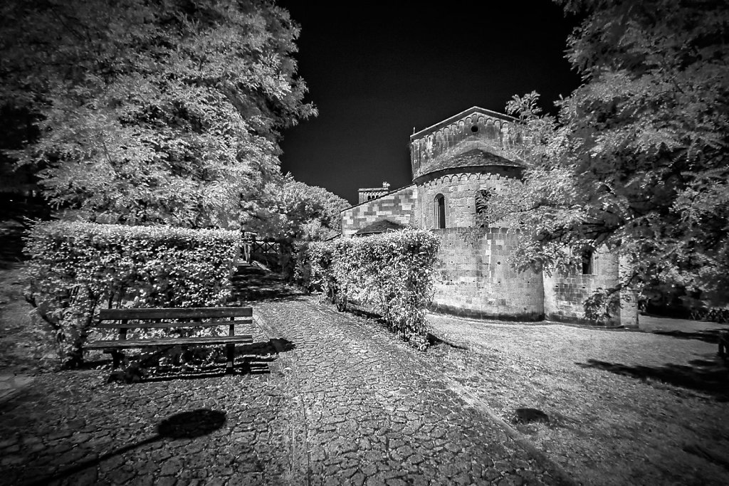 Serramonacesca (PE) - Abbazia di San Liberatore a Majella