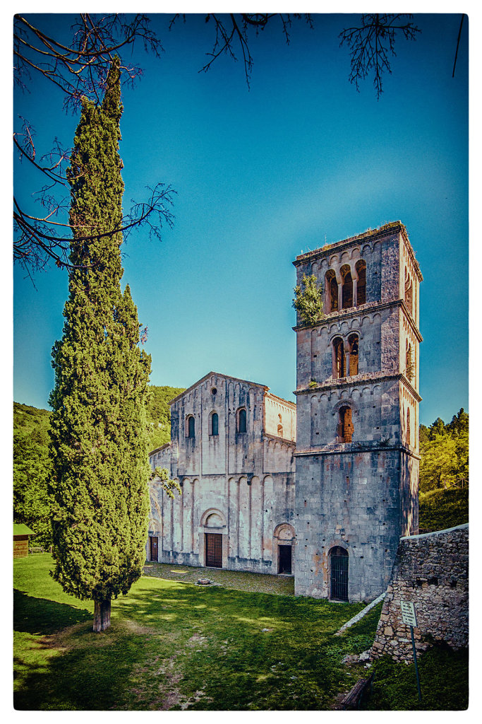 Serramonacesca (PE) - Abbazia di San Liberatore a Majella