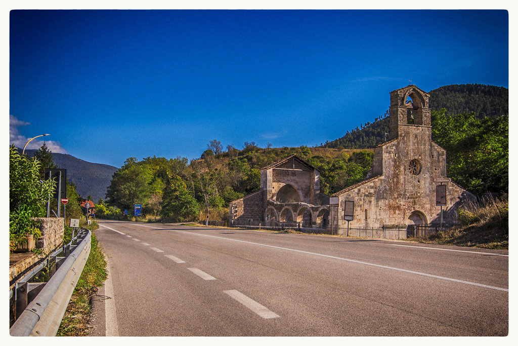 Bussi sul Tirino (PE) - Chiesa di Santa Maria di Cartignano